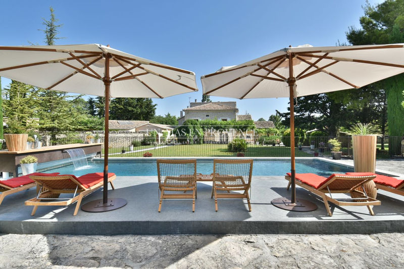 Location saisonnière maison en pierre L'Isle-sur-la-Sorgue Location saisonnière maison en pierre L'Isle-sur-la-Sorgue Stone house L'Isle-sur-la-Sorgue Luberon, Location saisonnière stone house 5 bedrooms 350 m²