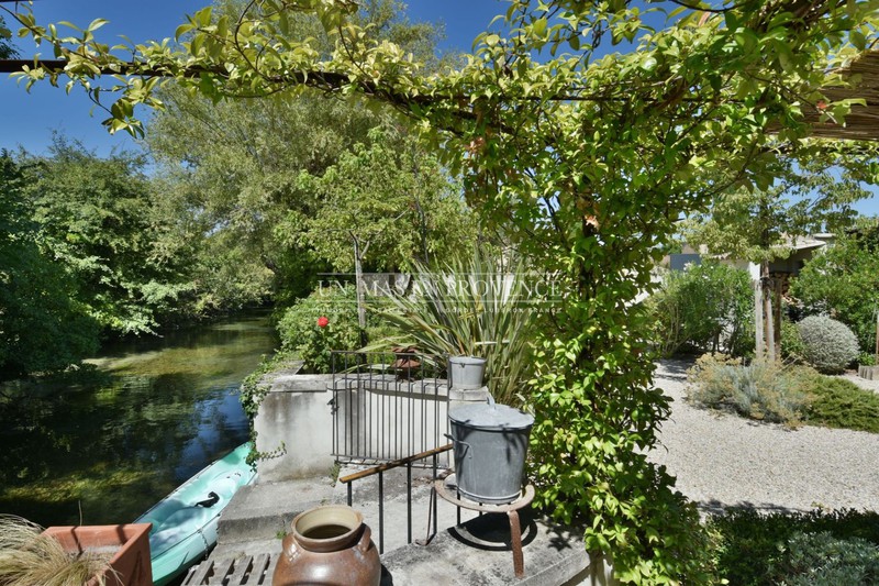 Location saisonnière maison de ville L'Isle-sur-la-Sorgue Location saisonnière maison de ville L'Isle-sur-la-Sorgue Maison de ville L'Isle-sur-la-Sorgue Luberon, Location saisonnière maison de ville 3 chambres 170 m²