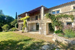 Location saisonnière maison en pierre Gordes  