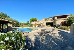 Location saisonnière villa provençale Gordes  