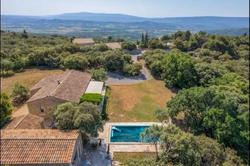 Location saisonnière maison en pierre Gordes  