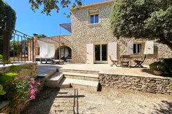 Location saisonnière maison en pierre Gordes  