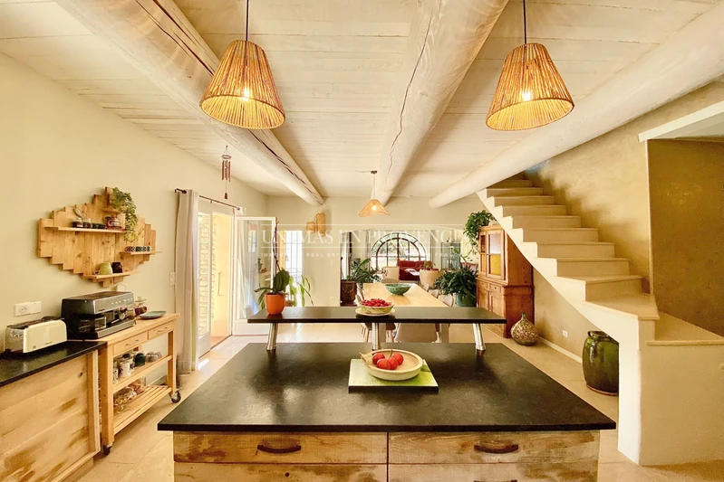 Location saisonnière maison en pierre Gordes  