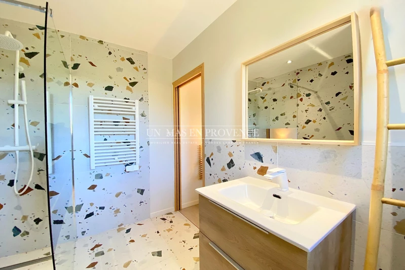 Location saisonnière maison en pierre Gordes  