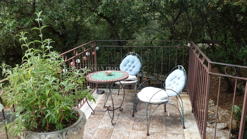 Location saisonnière maison en pierre Gordes  