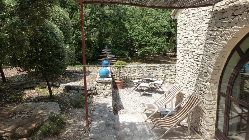 Location saisonnière maison en pierre Gordes  