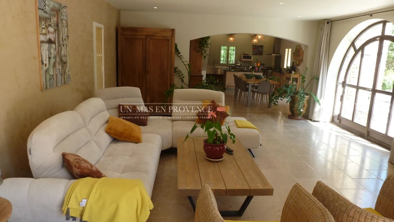 Location saisonnière maison en pierre Gordes  