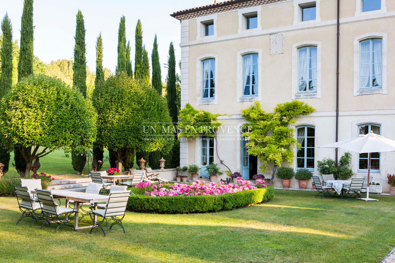 Vente demeure de prestige Loriol-du-Comtat Vente demeure de prestige Loriol-du-Comtat Luxury property Loriol-du-Comtat Pays des sorgues, to buy luxury property 13 bedrooms 987 m²