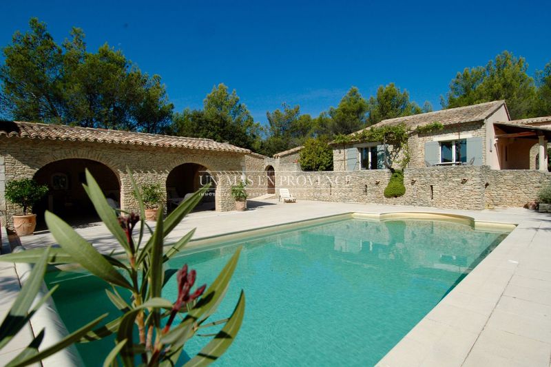 Vente maison de village Cabrières-d'Avignon Vente maison de village Cabrières-d'Avignon Village house Cabrières-d'Avignon Luberon, to buy village house 5 bedrooms 250 m²