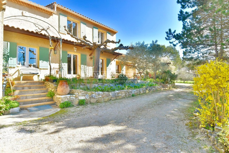 Vente maison Cabrières-d'Avignon Vente maison Cabrières-d'Avignon House Cabrières-d'Avignon Luberon, to buy house 4 bedrooms 140 m²