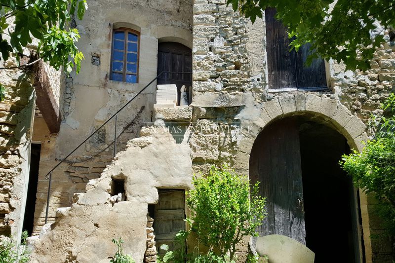 Vente maison de village Lagnes Vente maison de village Lagnes Village house Lagnes Luberon, to buy village house 340 m²