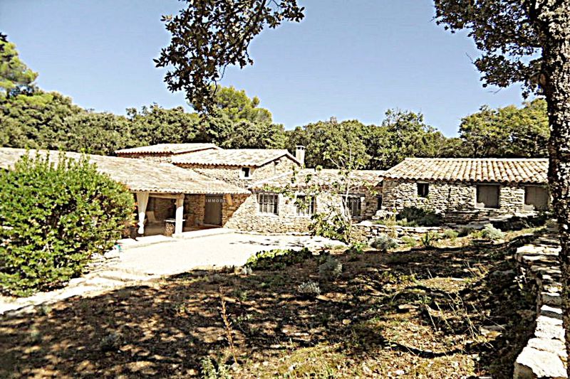 Vente maison en pierre Bonnieux Vente maison en pierre Bonnieux Stone house Bonnieux Luberon, to buy stone house 5 bedrooms 185 m²
