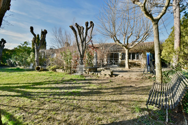 Vente maison en pierre Gordes Vente maison en pierre Gordes Stone house Gordes Luberon, to buy stone house 3 bedrooms 200 m²