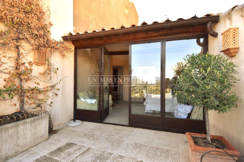 Vente maison de village Saint-Saturnin-lès-Apt Vente maison de village Saint-Saturnin-lès-Apt Maison de village Saint-Saturnin-lès-Apt Luberon, achat maison de village 4 chambres 214 m²