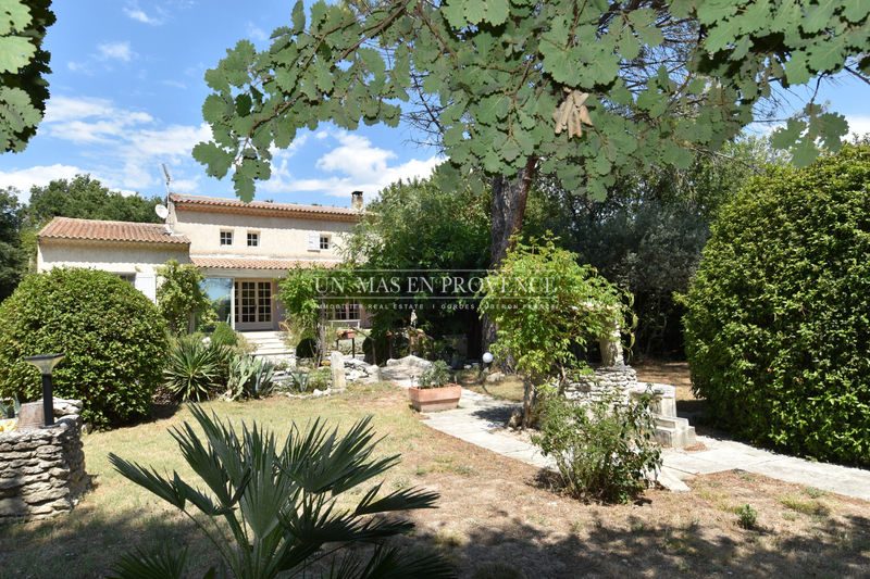 Vente maison de campagne Cabrières-d'Avignon Vente maison de campagne Cabrières-d'Avignon Maison de campagne Cabrières-d'Avignon Luberon, achat maison de campagne 3 chambres 120 m²