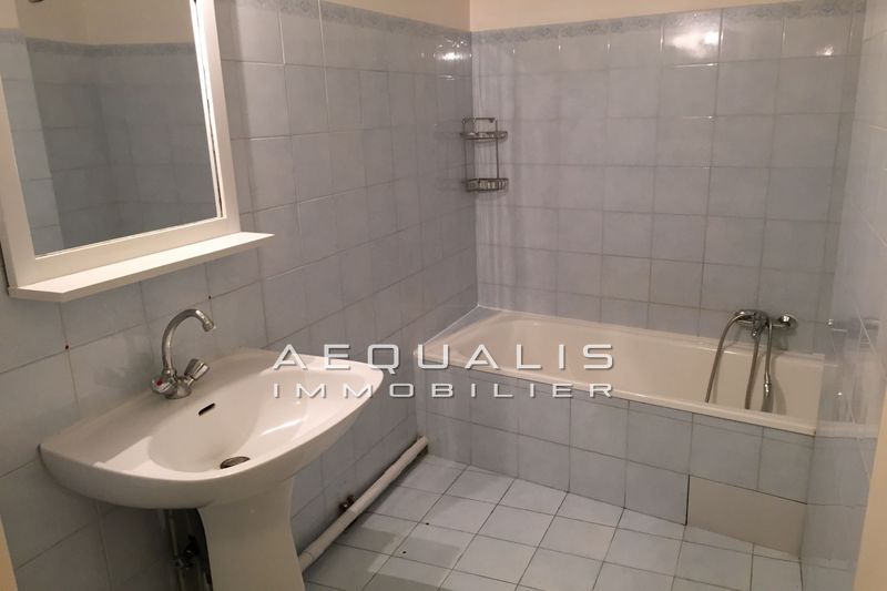 Location appartement Saint-Laurent-du-Var  