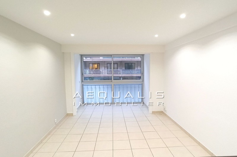 Photo Appartement Saint-Laurent-du-Var Proche de la gare, Location appartement 3 pièces 51 m²