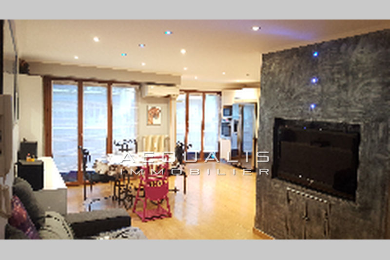 Photo Appartement Saint-Laurent-du-Var Centre-ville, Location appartement 3 pièces 54 m²