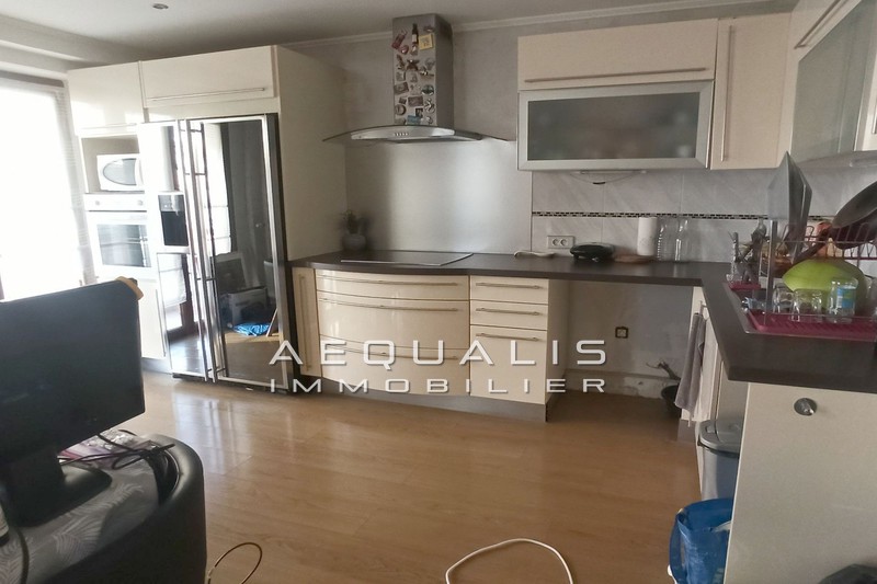 Photo Appartement Saint-Laurent-du-Var Centre-ville, Location appartement 3 pièces 54 m²