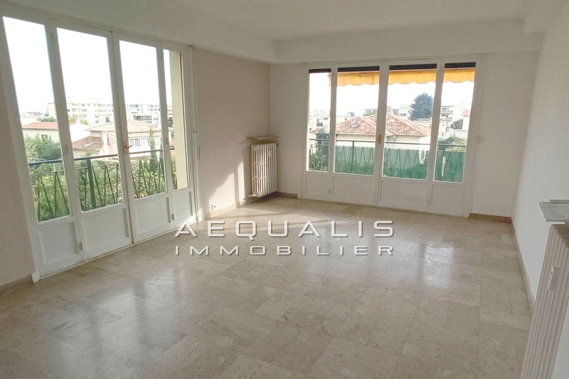 vente Appartement Saint-laurent-du-var Centre-ville Appartement Saint-Laurent-du-Var Centre-ville, Location appartement 3 pièces 72 m²