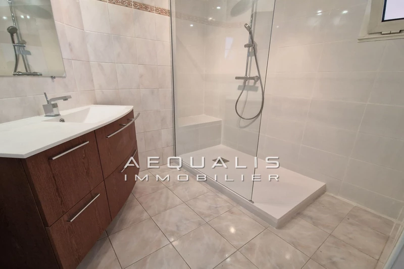 Location appartement Saint-Laurent-du-Var  