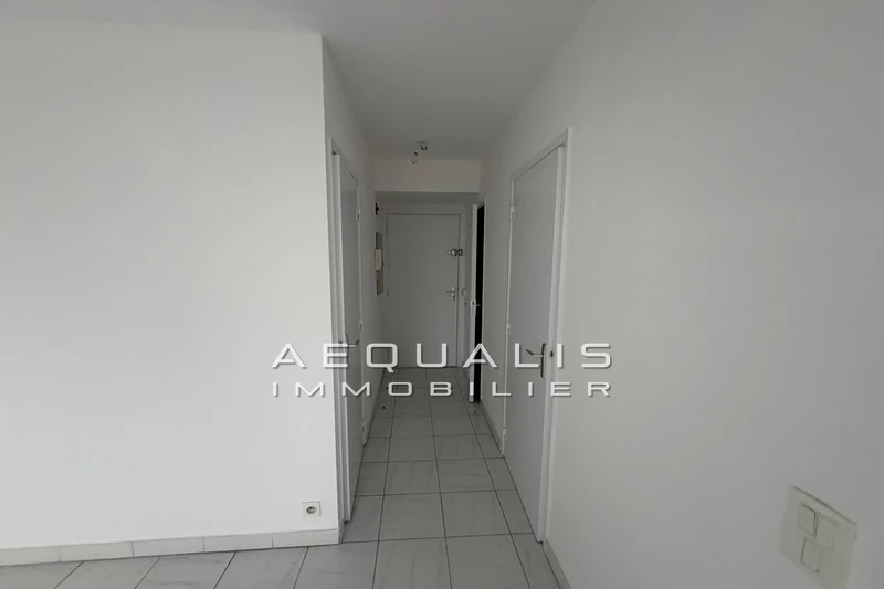 Location appartement Antibes  
