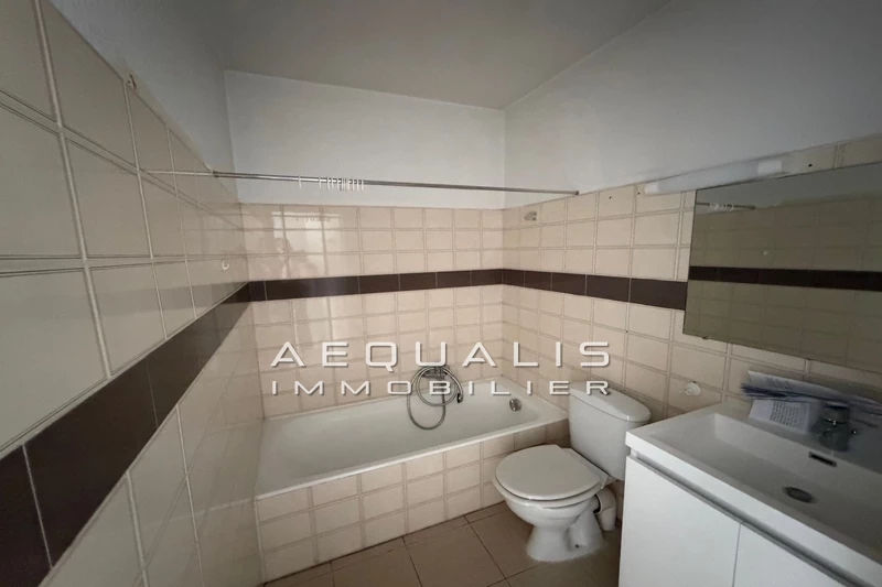 Location appartement Antibes  