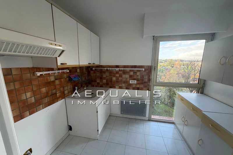 Location appartement Antibes  