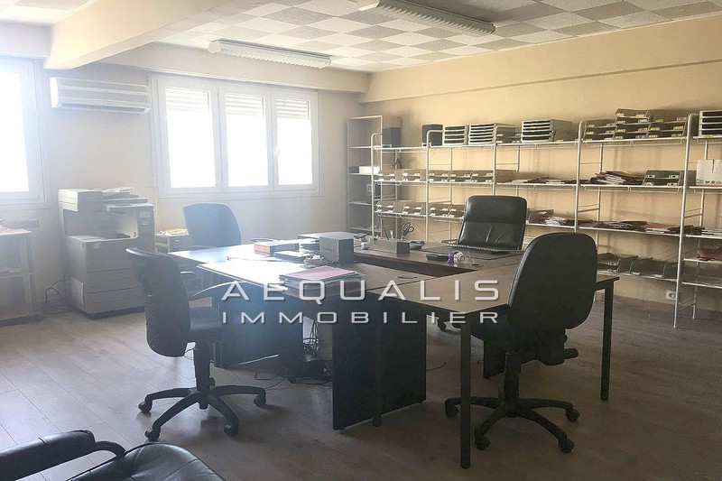 vente Rent house bureau Saint-laurent-du-var Zone industrielle saint-laurent-du-var Bureau Saint-Laurent-du-Var Zone industrielle saint-laurent-du-var, Occupational bureau 95 m²
