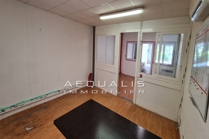 Photo Bureau Saint-Laurent-du-Var Bas plateaux fleuris, Professionnel bureau 96 m²