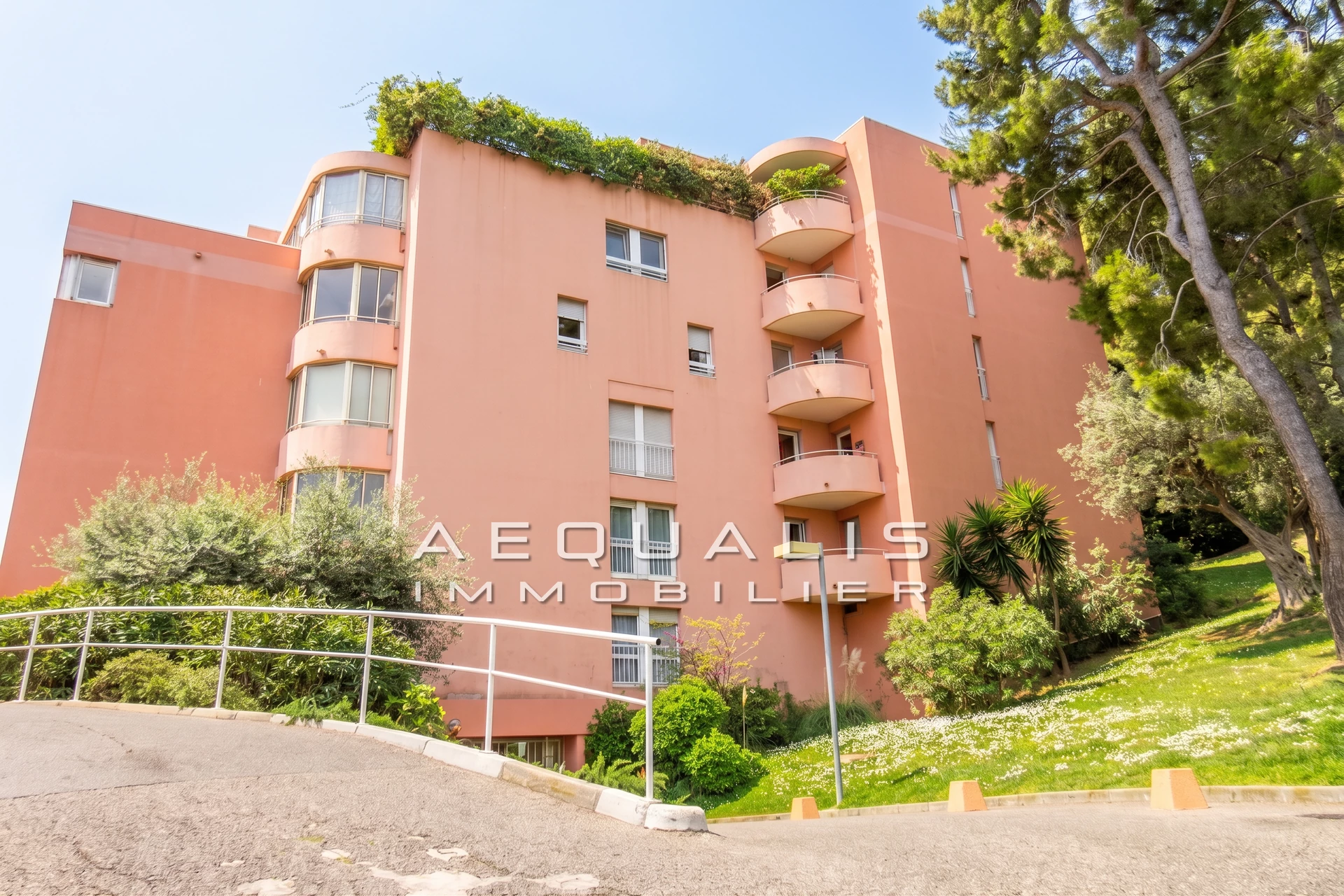 Appartement 5 pièces 94 m² · à Saint-Laurent-du-Var · 94 m² · 395 000 €