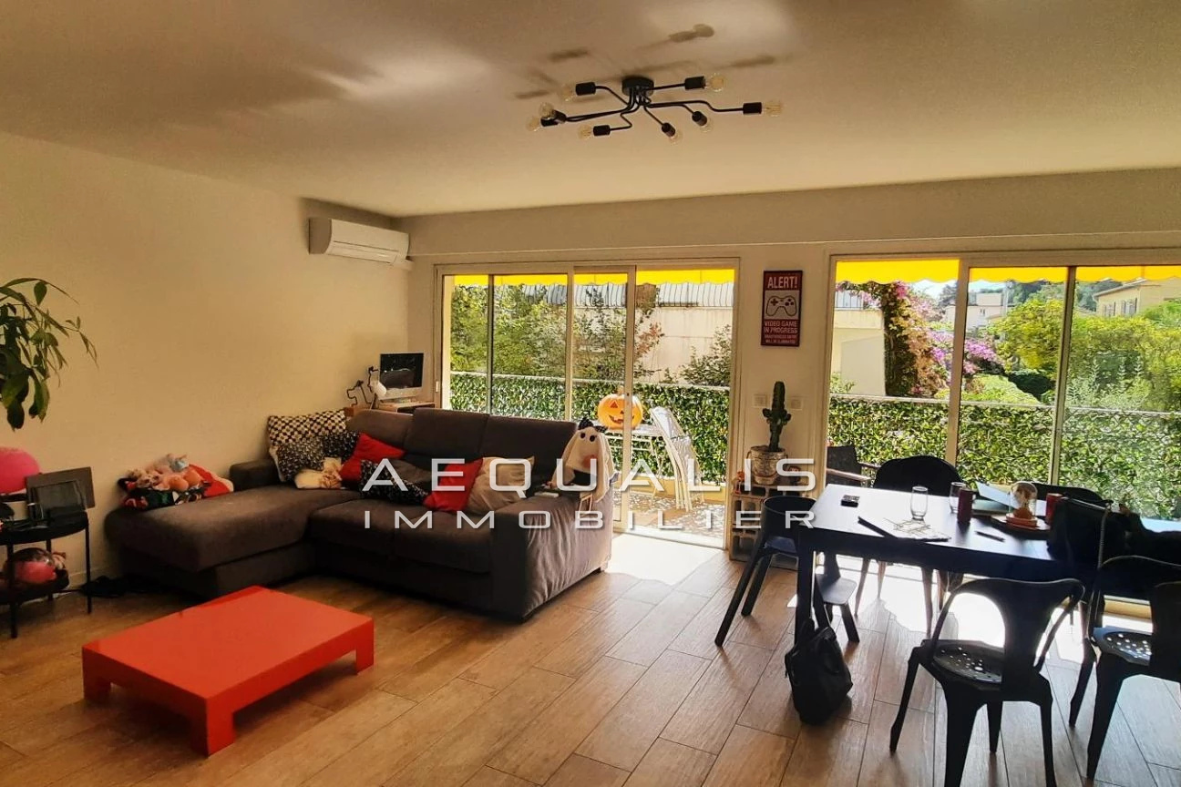 Appartement 3 pièces 84 m² · à Saint-Laurent-du-Var · 84 m² · 445 000 €