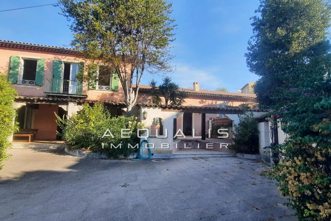 Maison 3 pièces 157 m² · à Nice · 157 m² · 689 000 €