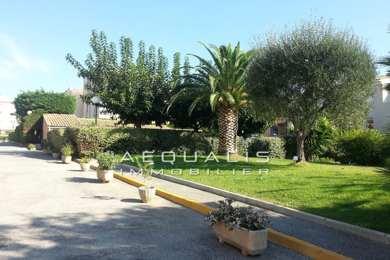 Photo Apartment Saint-Laurent-du-Var Bas plateaux fleuris, to buy apartment 3 rooms 63 m²