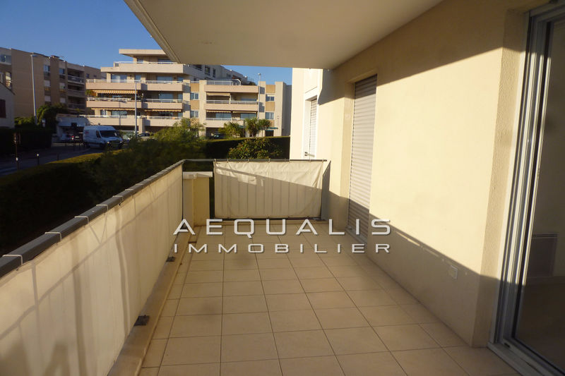 Photo Apartment Saint-Laurent-du-Var Bas plateaux fleuris, to buy apartment 3 rooms 55 m²
