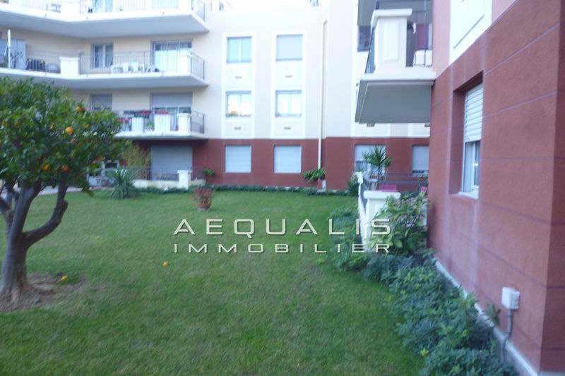 Photo Apartment Saint-Laurent-du-Var Bas plateaux fleuris, to buy apartment 3 rooms 55 m²