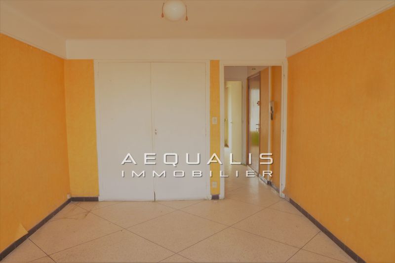 vente Apartment Saint-laurent-du-var Downtown Apartment Saint-Laurent-du-Var Centre-ville, to buy apartment 1 room 29 m²