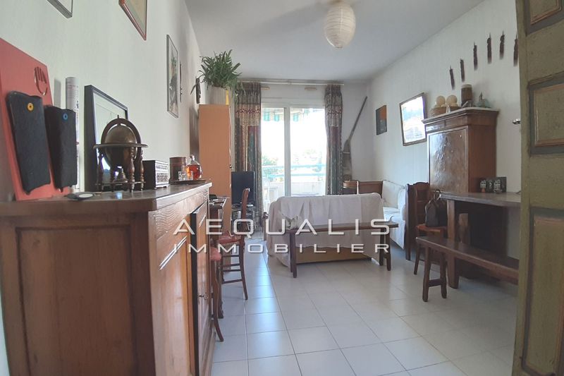 Photo Apartment Saint-Laurent-du-Var Centre-ville, to buy apartment 4 rooms 81 m²