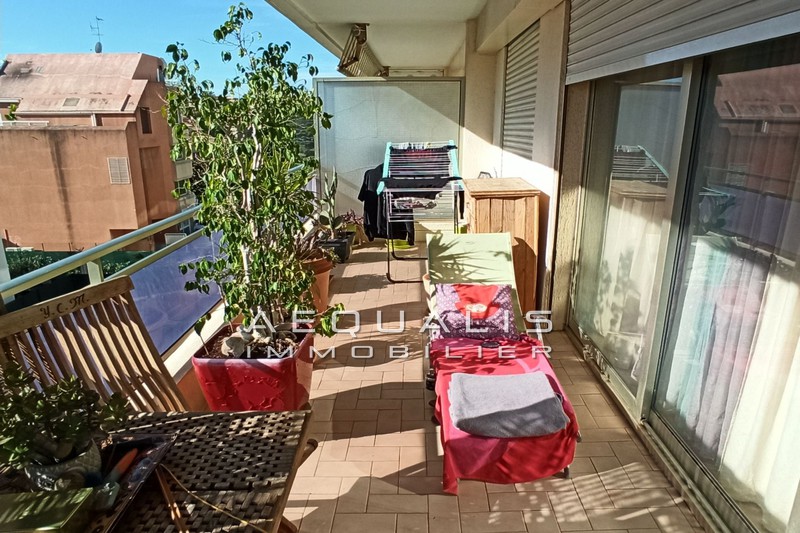 Photo Apartment Saint-Laurent-du-Var Centre-ville, to buy apartment 1 room 30 m²