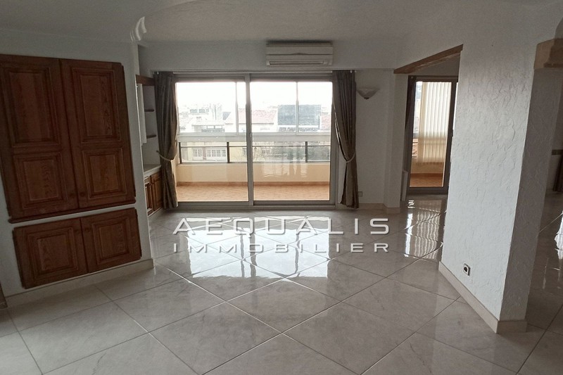 Photo Apartment Saint-Laurent-du-Var Les pugets, to buy apartment 4 rooms 107 m²