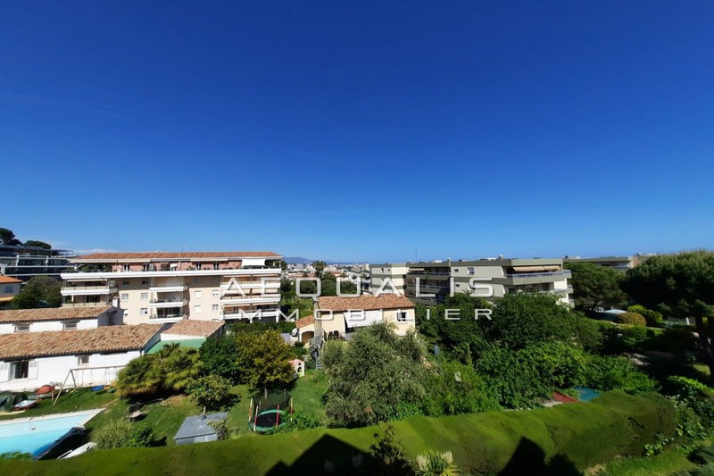 Photo Appartement Saint-Laurent-du-Var Centre-ville, achat appartement 4 pièces 98 m²
