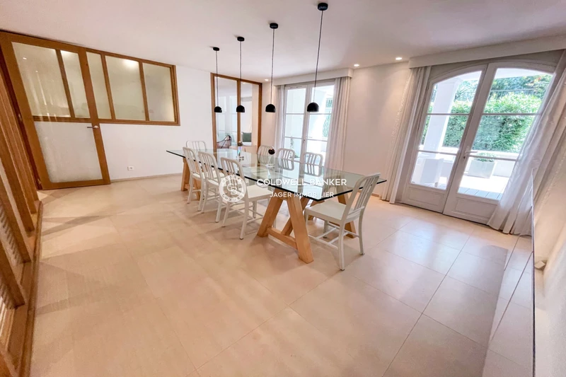 Photo n°9 - Commerce Saint-Tropez 83990 - 2 360 000 €