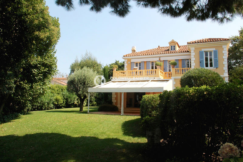 Photo Villa Saint-Tropez Golfe de st tropez, achat villa 6 chambres 223 m²