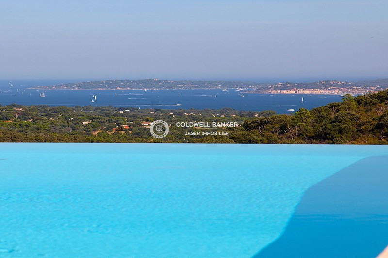 Vente villa Grimaud  Villa Grimaud Golfe de st tropez,   achat villa  6 chambres   360&nbsp;m&sup2;