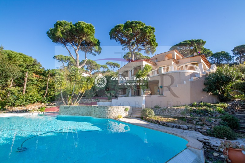 Vente villa Sainte-Maxime  Villa Sainte-Maxime Golfe de st tropez,   achat villa  5 chambres   260&nbsp;m&sup2;