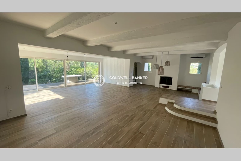 Photo n°4 - Vente Maison villa Sainte-Maxime 83120 - 1 695 000 €