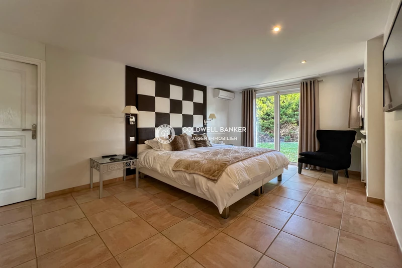Photo n°8 - Vente Maison villa provençale Sainte-Maxime 83120 - 2 195 000 €