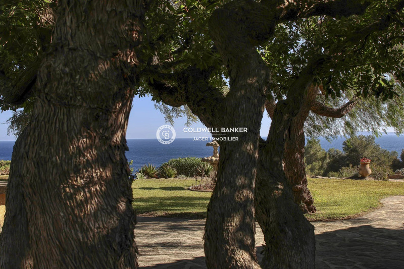 Photo n°3 - Vente maison en pierre Rayol-Canadel-sur-Mer 83820 - 4 095 000 €