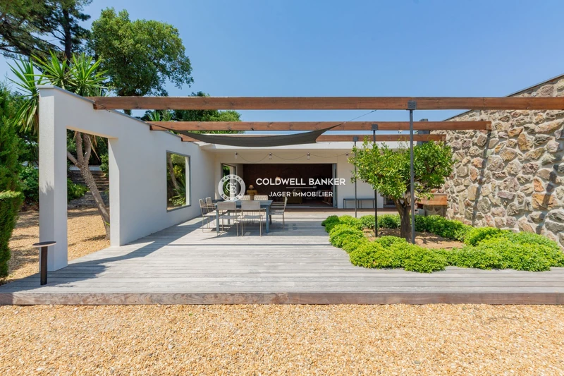 Photo n°2 - Vente Maison villa contemporaine Grimaud 83310 - 2 995 000 €