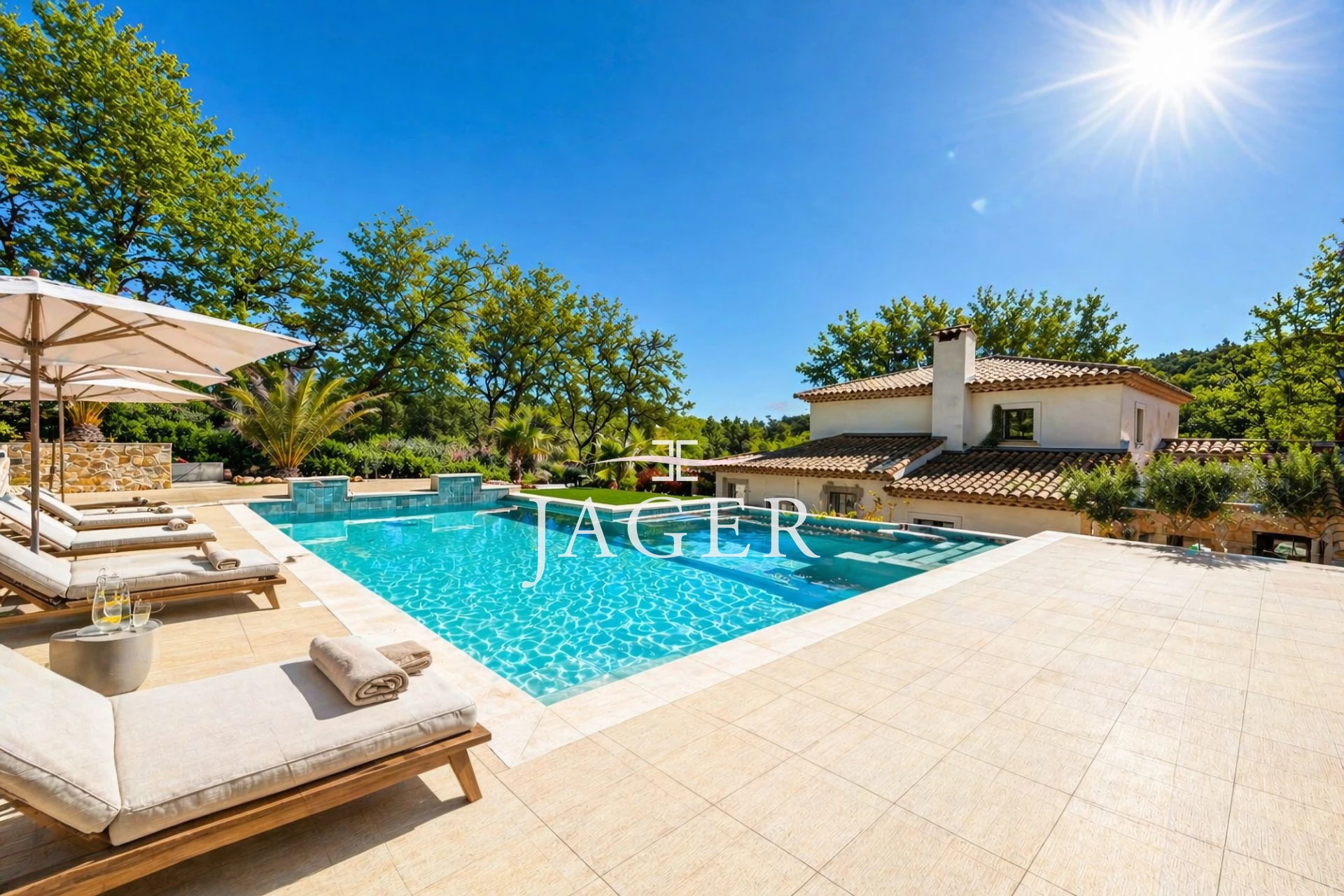 Maison 5 pièces 230 m² · à Cogolin · 230 m² · 1 340 000 €